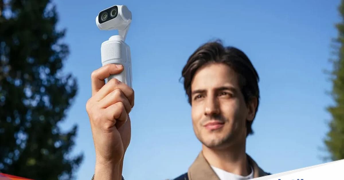 Insta360 Luna Ultra dengan sepasang kamera Leica dan layar OLED yang dapat dilepas