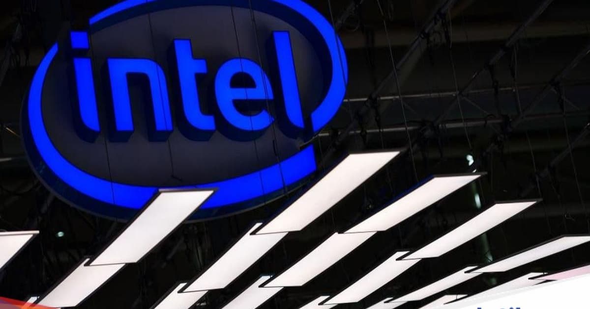 Logo Intel di pameran CeBIT 2018 di Hanover, Jerman