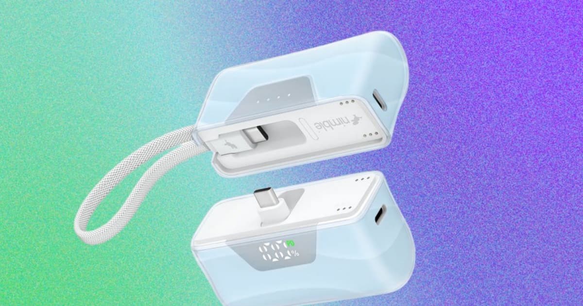 Nimble SharePower power bank modular berwarna biru dengan casing jelly sedang dipisah menjadi dua bagian