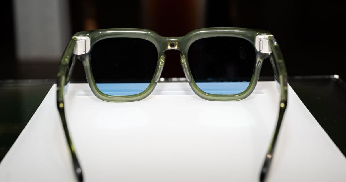 Tiga model kacamata pintar Meta Glasses terbaru: Adventurer, Fury, dan Starfire dengan desain berbeda