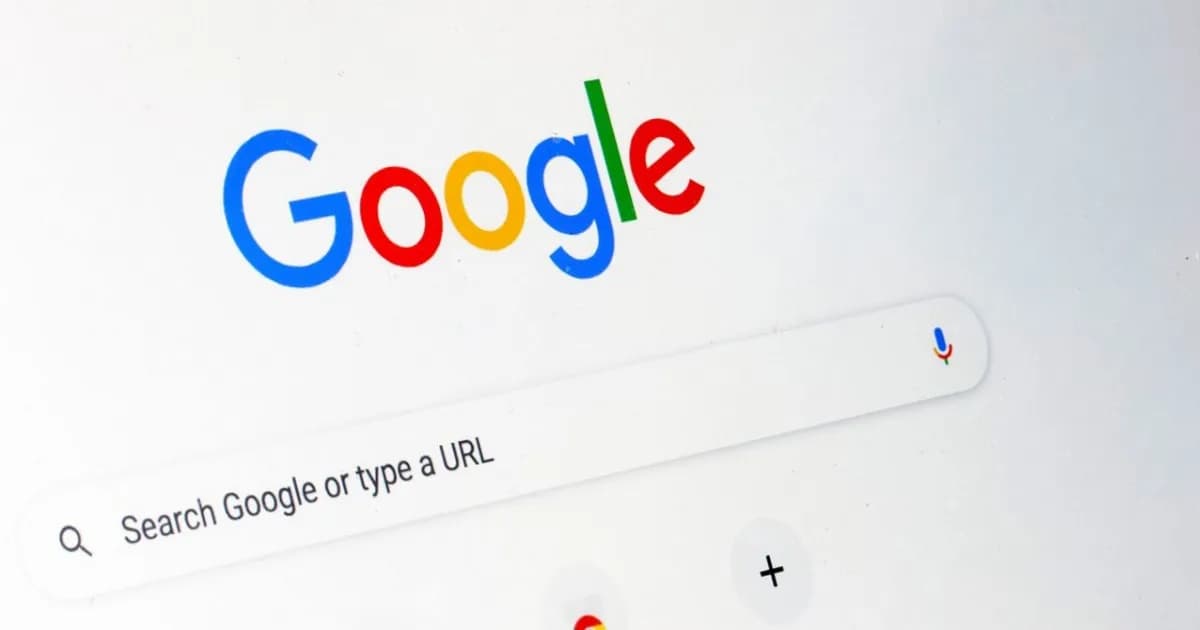 Ilustrasi pengaturan privasi Google dengan ikon kunci dan data pengguna