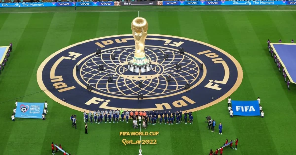 Ilustrasi teknologi pelacakan pemain dan bola terhubung di stadion Piala Dunia 2026
