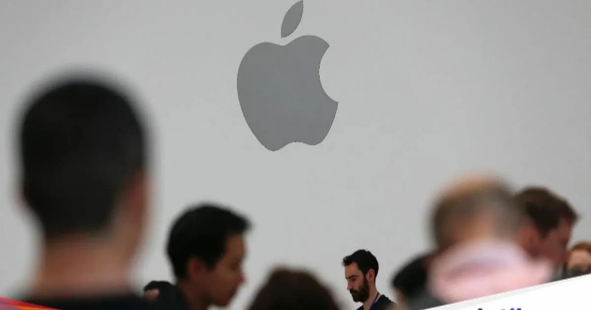 Ilustrasi produk Apple dengan logo perusahaan di latar belakang