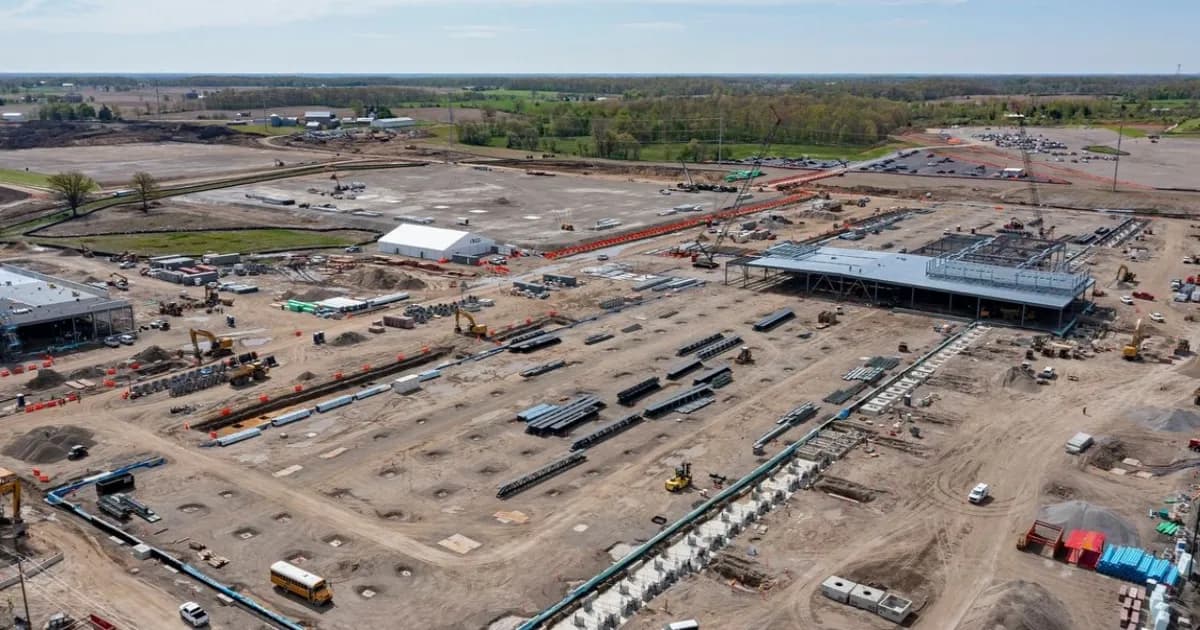 Protes warga menentang pembangunan data center di Michigan