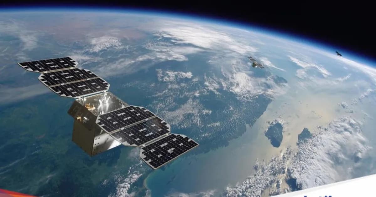 Ilustrasi satelit di orbit rendah Bumi