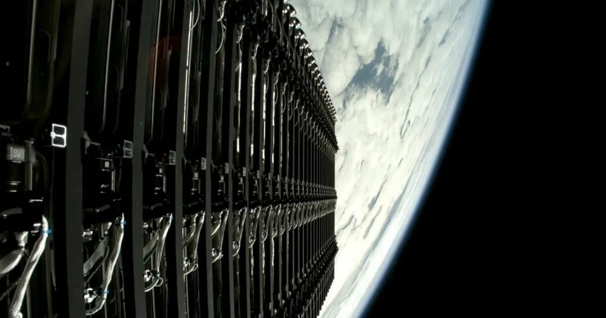 Roket Falcon 9 SpaceX meluncurkan satelit Starlink ke orbit rendah Bumi