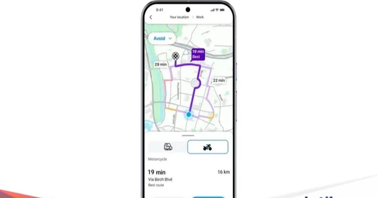 Tampilan antarmuka Waze dengan mode sepeda motor yang menampilkan rute optimal untuk kendaraan roda dua