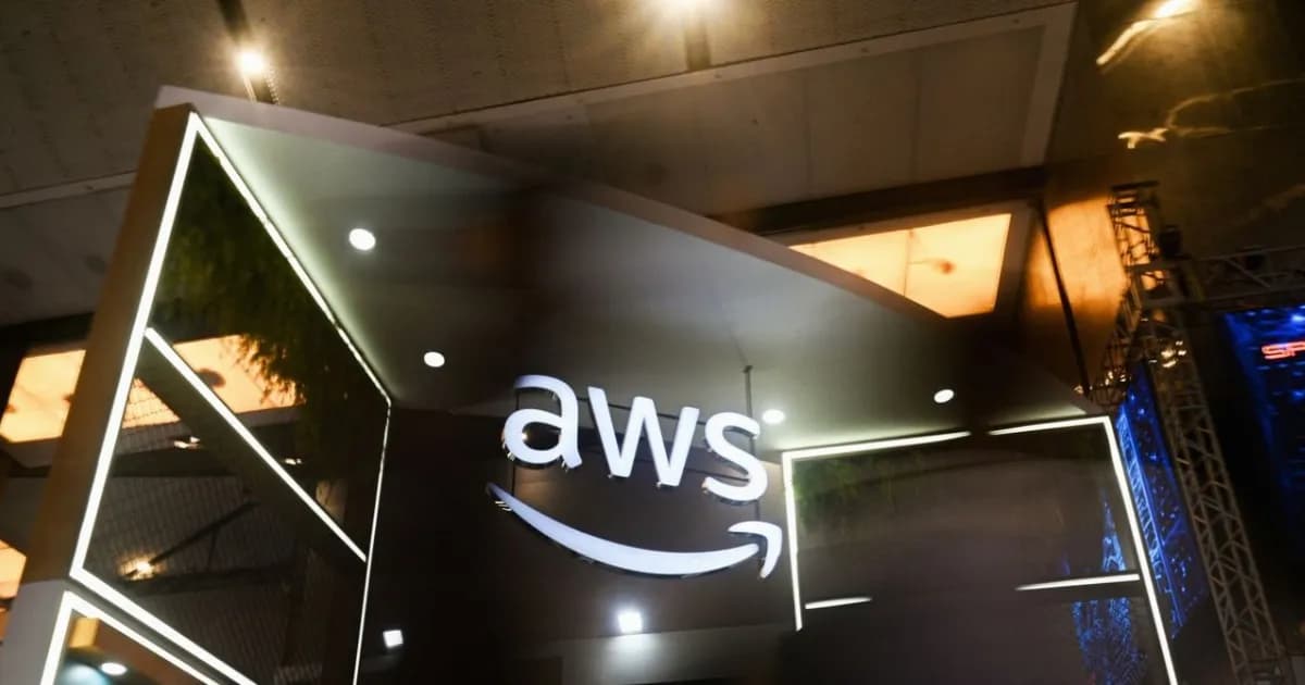 Tampilan dashboard AWS dengan tagihan fantastis miliaran dolar