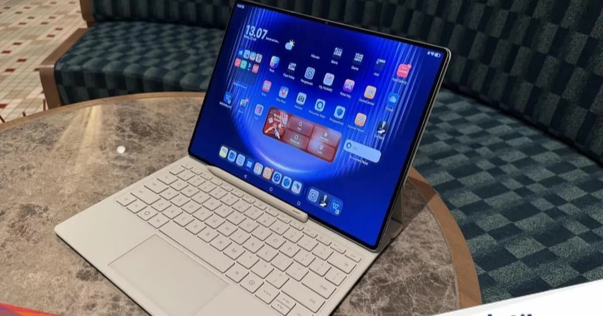 Huawei MatePad Pro Max tampak depan dengan layar 13,2 inch dan desain tipis