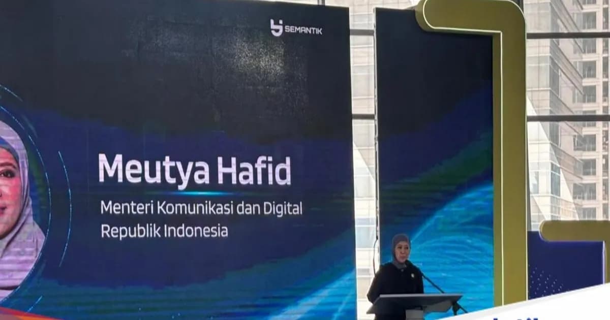 Menkomdigi Meutya Hafid tanda tangani komitmen registrasi SIM biometrik bersama operator seluler