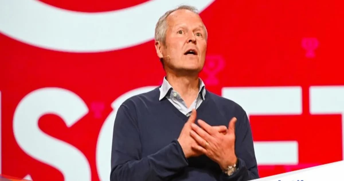 CEO Ubisoft Yves Guillemot memberikan pernyataan dalam pertemuan investor