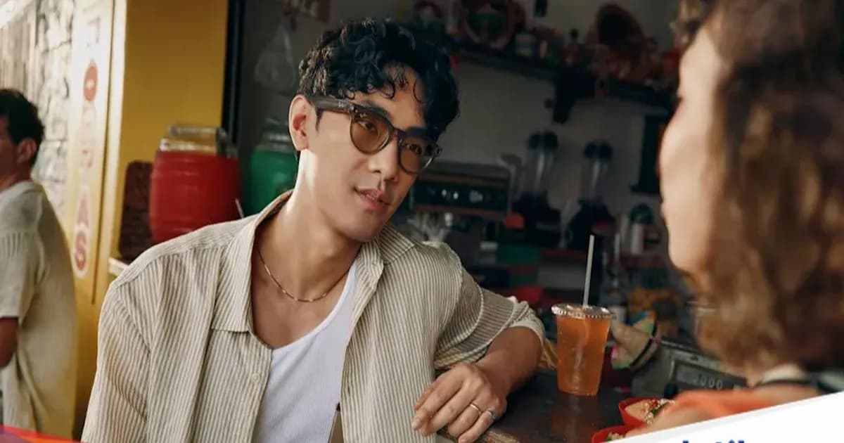 Ilustrasi kacamata pintar Ray-Ban Meta yang desainnya mirip kacamata biasa