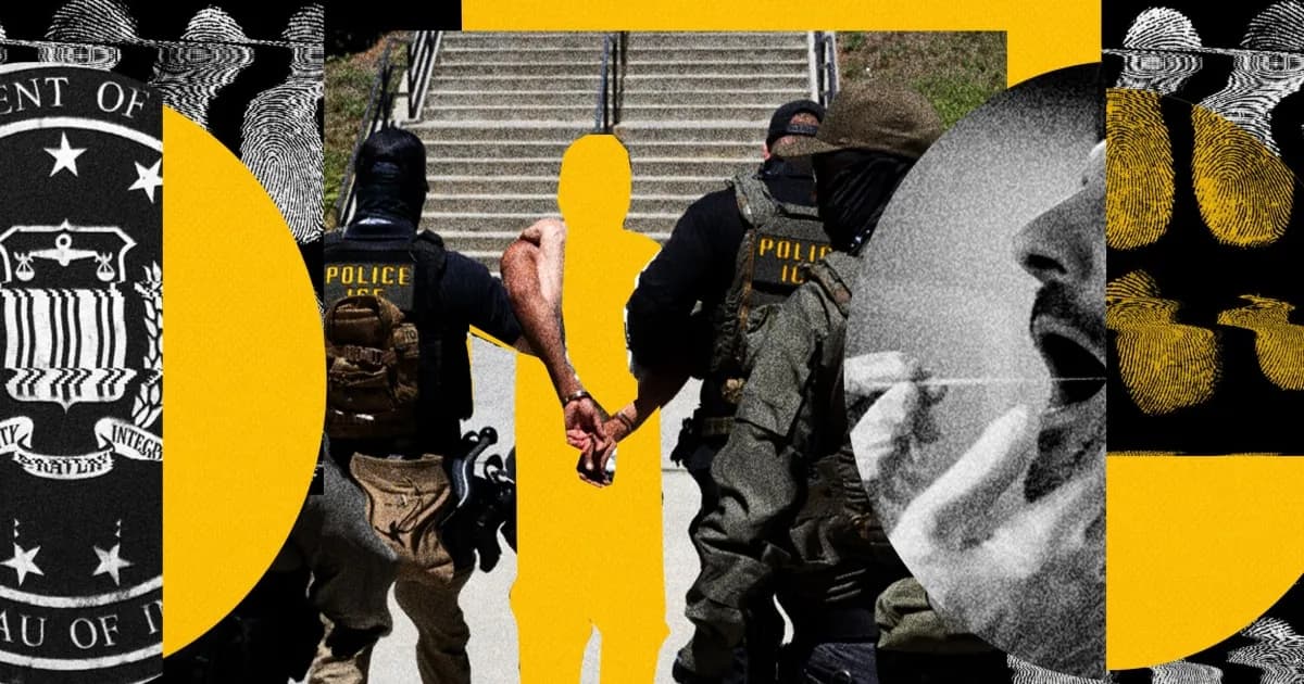 Petugas mengambil sampel DNA dari warga yang ditahan di pusat detensi imigrasi untuk dimasukkan ke database FBI CODIS