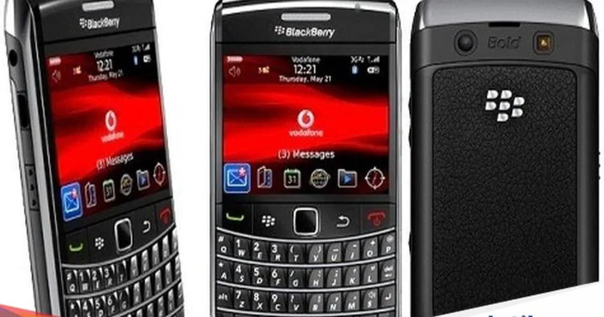 BlackBerry Bold dengan keyboard fisik QWERTY ikonik