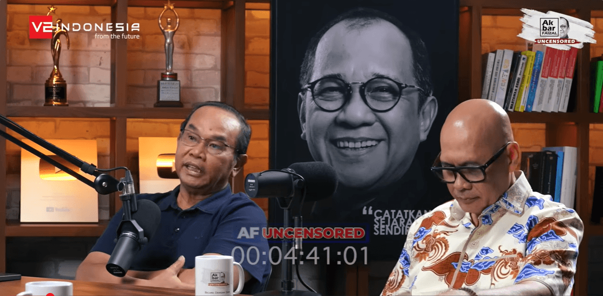 Debat Sengit Turunkan Prabowo, Saiful Mujani vs IwanPiliang