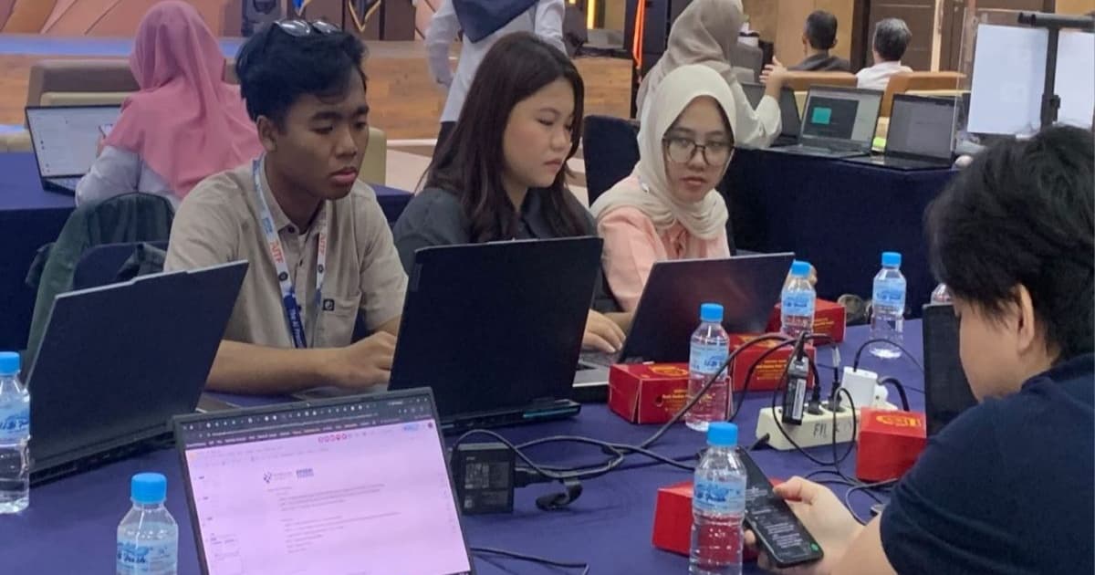 Suasana Workshop 3 AITF Batch 2 di Universitas Brawijaya dengan peserta merancang sistem AI