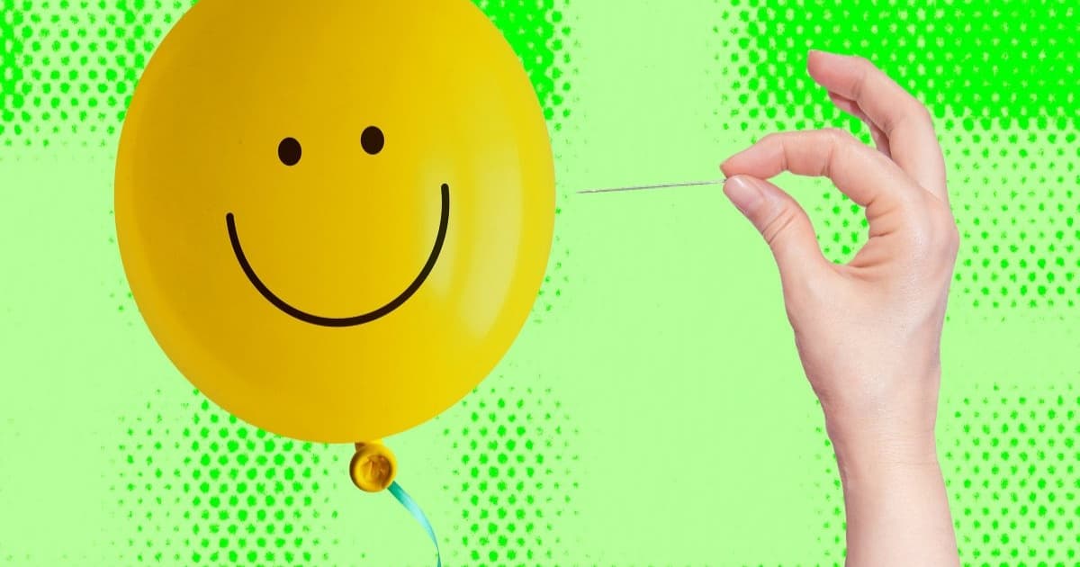 Ilustrasi balon dengan wajah tersenyum dan tangan memegang jarum siap menusuknya
