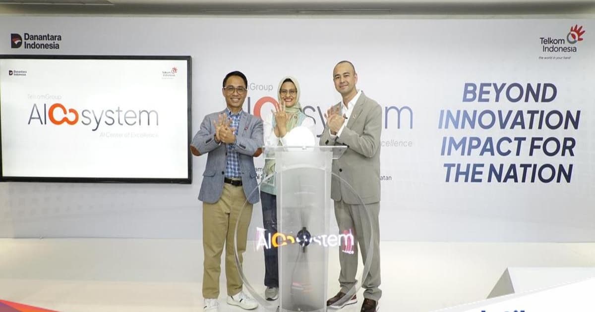 Peluncuran AIcosystem oleh Direktur Utama Telkom Dian Siswarini bersama Raffi Ahmad di Jakarta