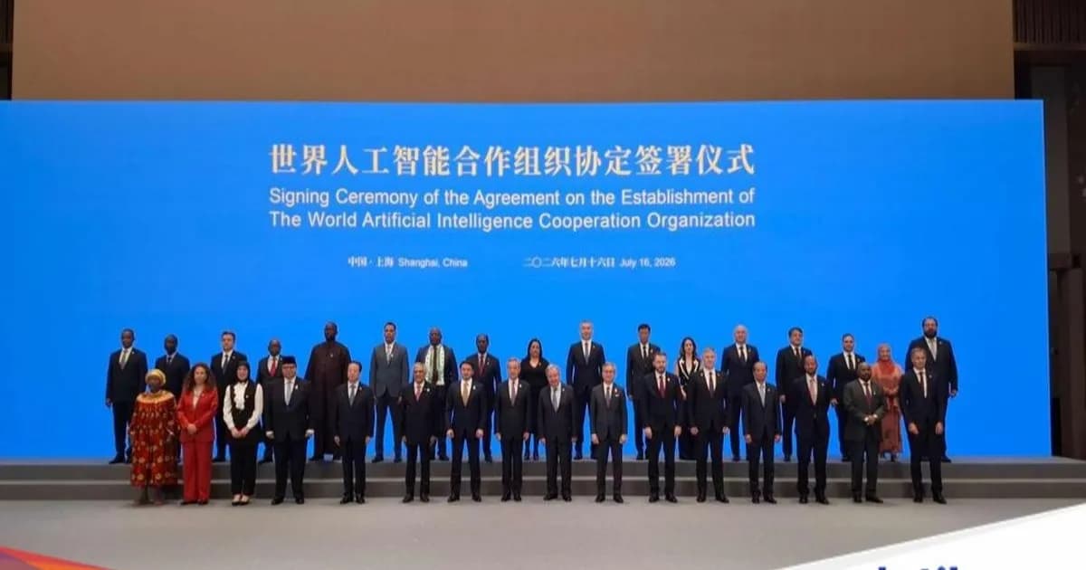 Wakil Menteri Komunikasi dan Digital Angga Raka Prabowo dalam seremoni penandatanganan pendirian WAICO di Shanghai