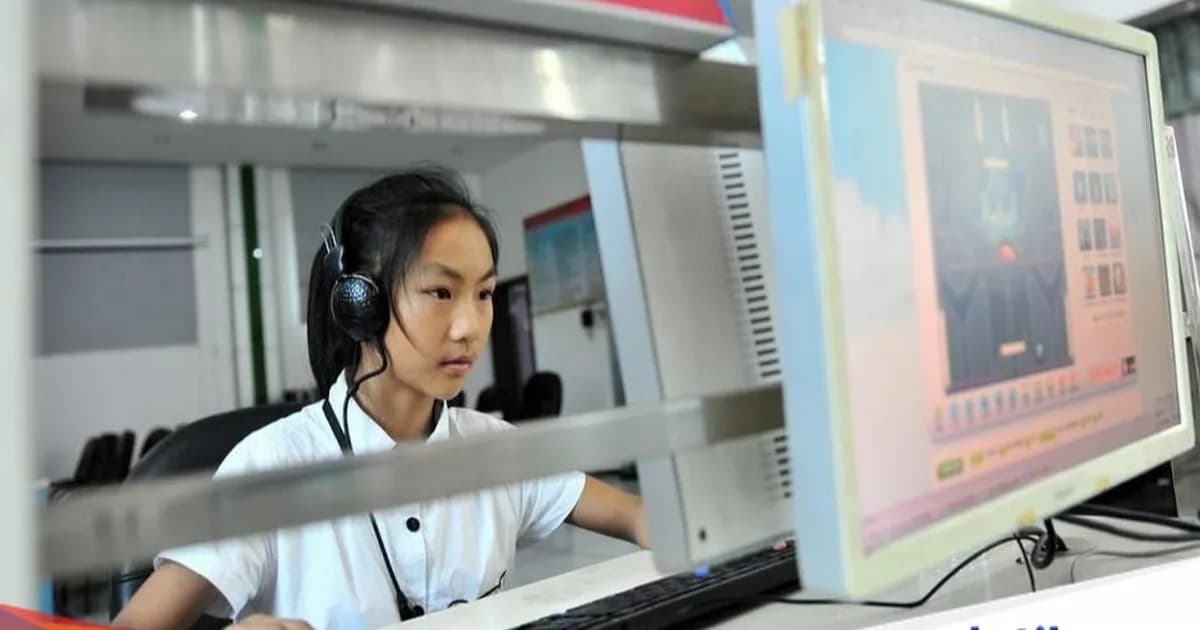 Ilustrasi coding developer masa depan di era kecerdasan buatan