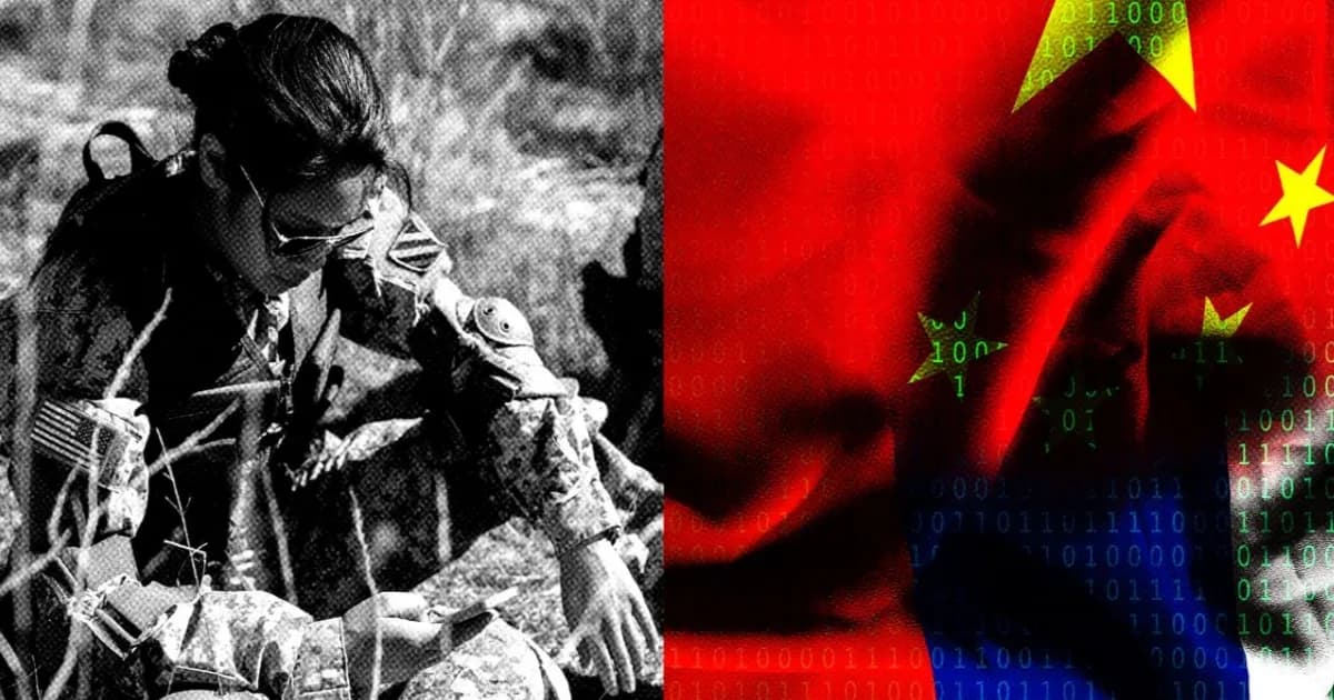 Ilustrasi ponsel pintar dengan kode biner dan logo Huawei di latar belakang, mewakili ancaman keamanan aplikasi militer
