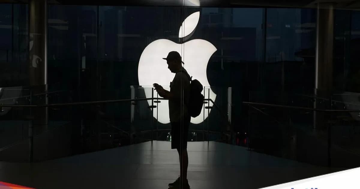 Ilustrasi logo Apple di tengah sengketa hukum dengan pemerintah Inggris soal akses data iCloud